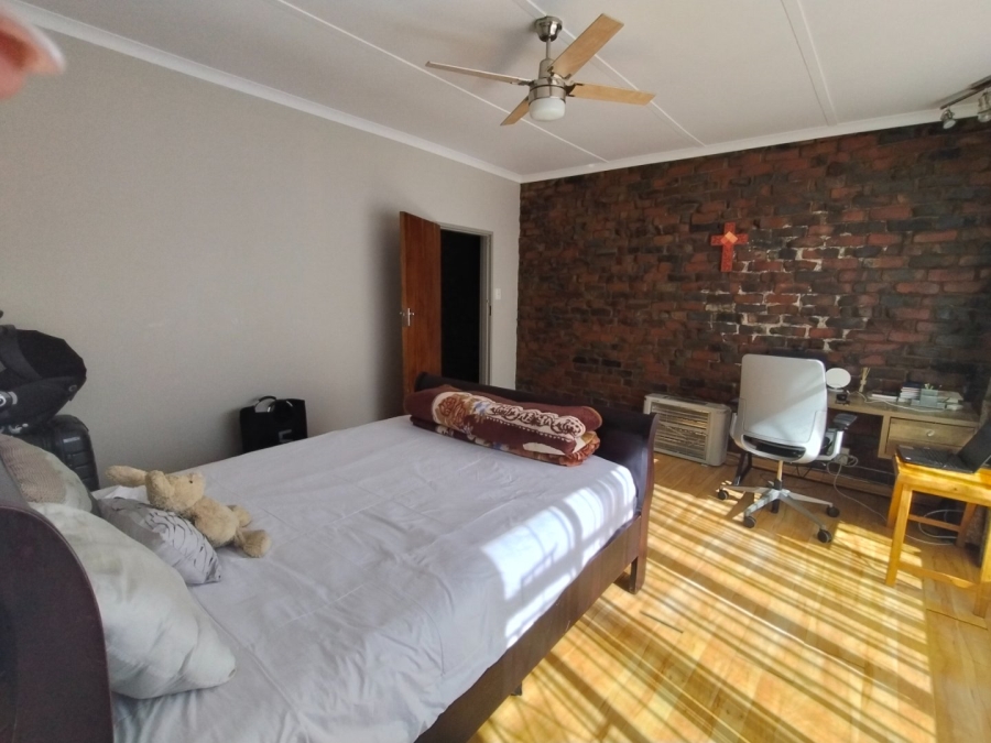 5 Bedroom Property for Sale in Fichardt Park Free State